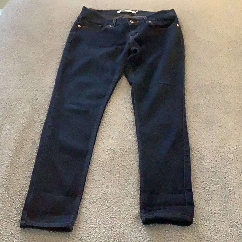 Levi’s 524 skinny size 5 jeans. Darker wash, super soft. See pics for sizing.
